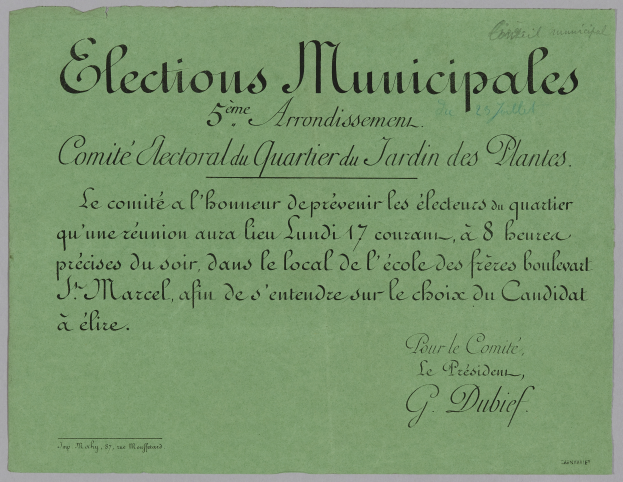 Ein grünes Blatt mit der Aufschrift 'Municipal Elections' vor einem weißen Hintergrund.