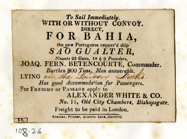 Eine alte Visitenkarte mit einem Schwarz-Weiß-Bild eines Mannes, auf dem steht: "Sofort mit oder ohne Geleitzug nach Bahia, Sao Guadalupe auslaufen."