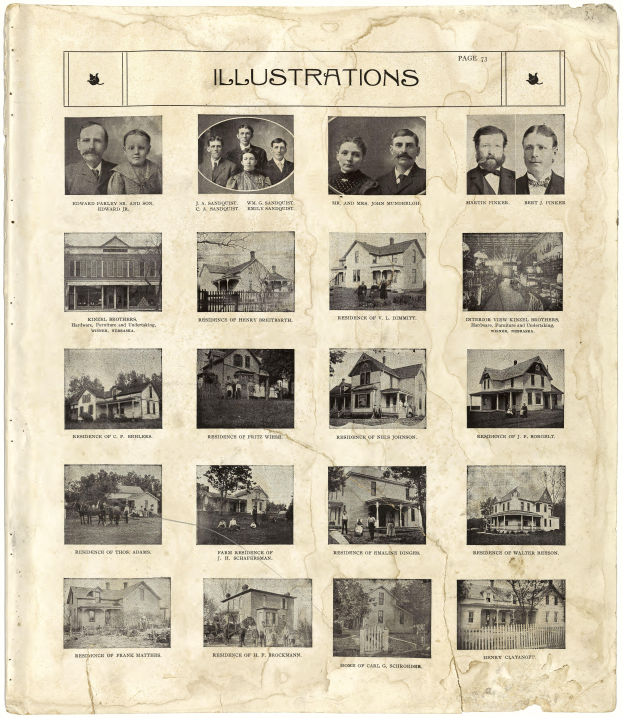 Ein altes Buch mit einer Collage von Illustrationen, darunter verschiedene Menschen und Häuser in unterschiedlichen Größen und Farben, sowie Text auf den Seiten.