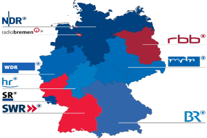 Eine Deutschlandkarte mit roten und blauen Provinzen, die die Ergebnisse der Wahl 2016 zeigen, einschließlich der Namen der Kandidaten und des Wahldatums.