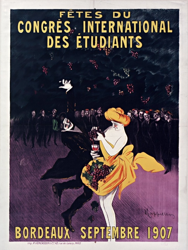 Plakat aus dem Jahr 1907 für eine Weinprobe in Bordeaux, Frankreich, das eine Frau in gelbem Kleid mit einem Weinglas in der Hand zeigt, umgeben von einer Menge, mit Text auf dem Plakat.