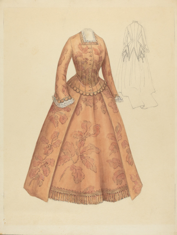 Ein detailliertes Kostümdesign aus dem 18. Jahrhundert, das eine bodenlange Robe mit hohem Kragen, floral gemustertem Oberteil in Rosa, Lila und Blau sowie eine Spitzenborte am Rock zeigt.
