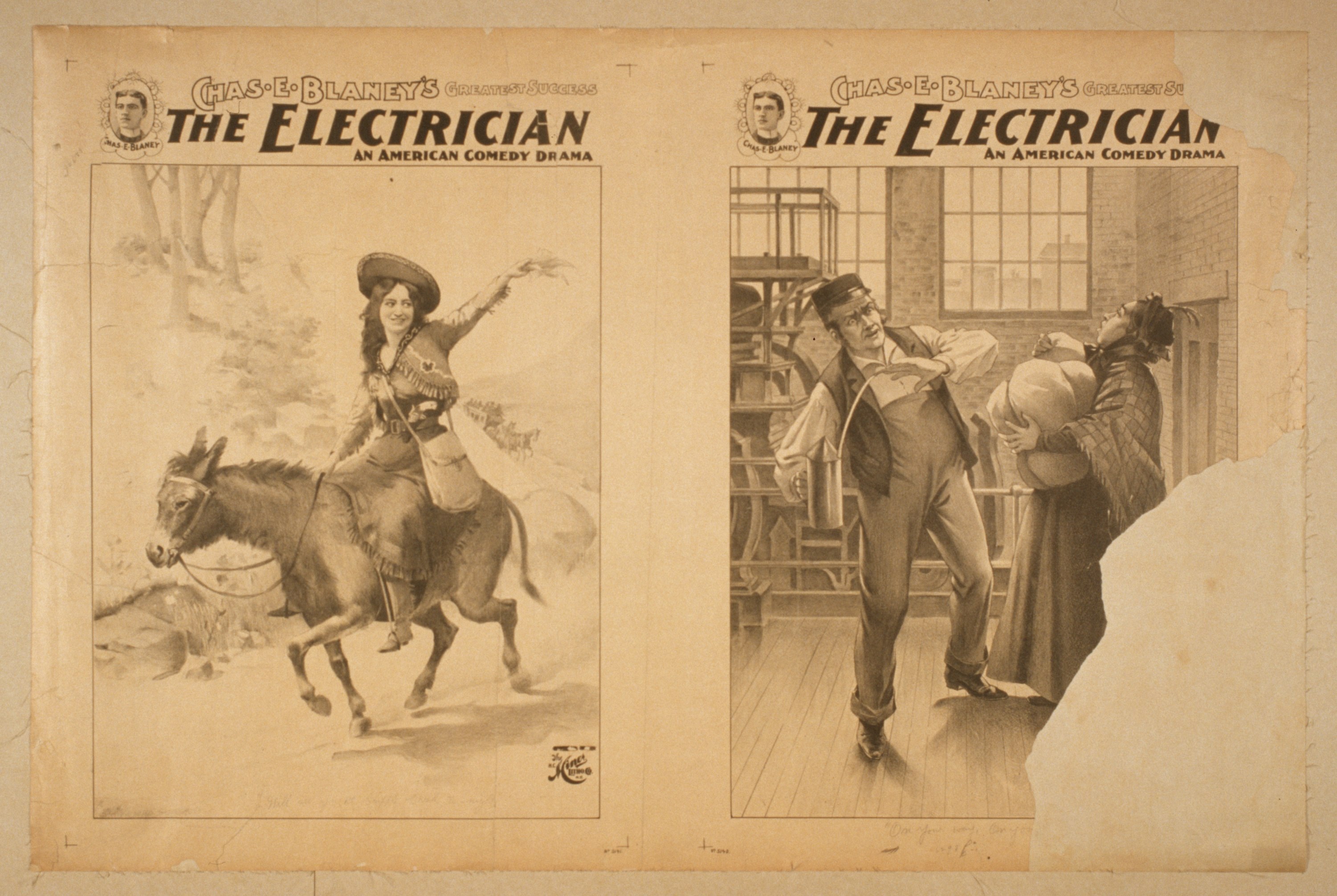 Frau auf einem Pferd links mit drei Personen rechts, eine hält einen Hut, vor einem Gebäude mit Fenstern, mit Text 'The Electrician - Ein amerikanisches Comedy-Drama' oben.