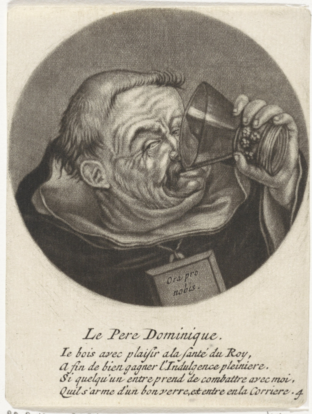 Alter Mann mit kurzen dunklen Haaren, ernster Miene und geschlossenen Augen, der aus einem Glas in seiner rechten Hand trinkt, trägt einfache, schlichte Kleidung.